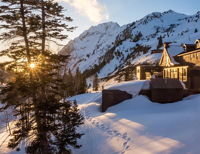 Alta Lodge spring alpen glow sunset